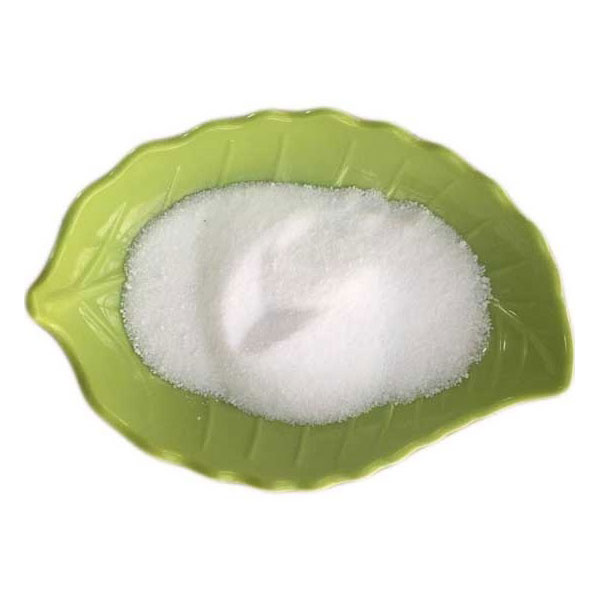 O que torna o gluconato de sódio um aditivo industrial versátil?